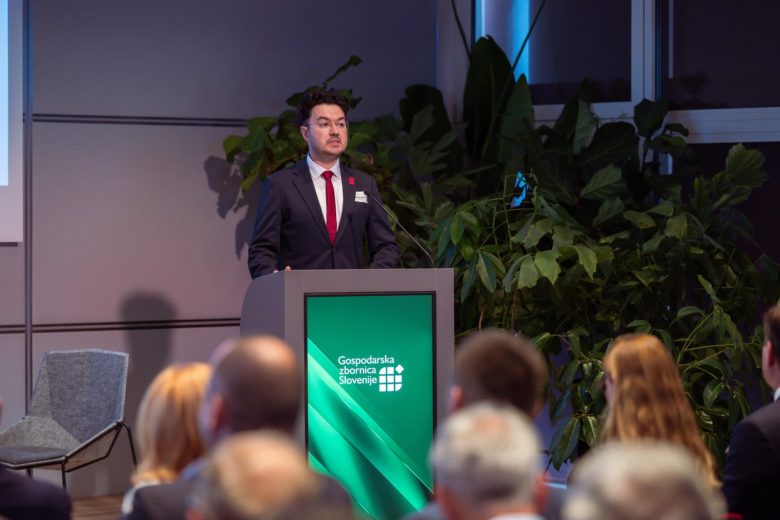 Industry, academia, and government join forces to advance cleanroom technology in slovenia Industry, academia, and government join forces to advance cleanroom technology in slovenia